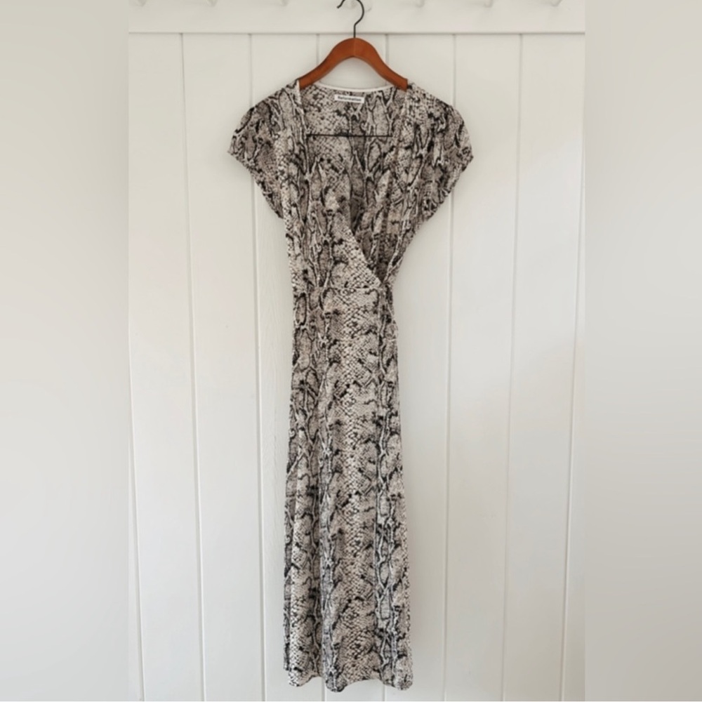 Reformation Snake Skin Wrap Tie Midi
Dress Women Medium Animal Print Viscose